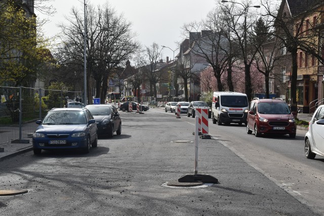 Odcinek ulicy Kosynierów Gdyńskich pomiędzy skrzyżowaniem z ul. Matejki a skrzyżowaniem z ul. Borowskiego od 3 kwietnia będzie dostępny dla kierowców w całości.