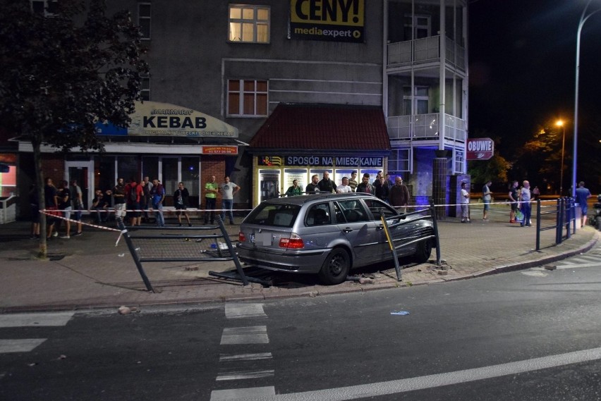 Tragiczny drift BMW w Stargardzie. Sąd zdecydował, że 18-letni sprawca wypadku może opuścić areszt. Jednak pod pewnymi warunkami