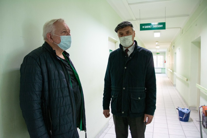 Szpital w Ostrowcu na krawędzi wydolności. Rusza wydzielona strefa dla zakażonych koronawirusem [ZDJĘCIA]
