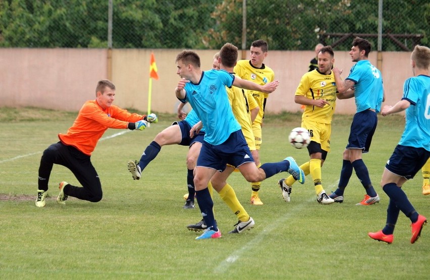 Wda II/Strażak Przechowo - Mustang Ostaszewo 2:0