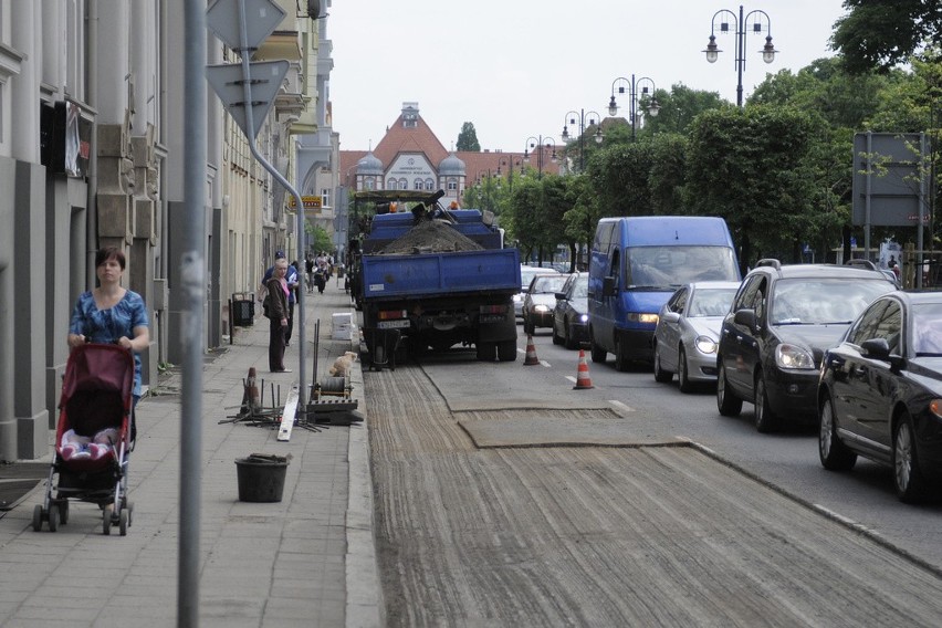 - Musimy usunąć koleiny, w których tworzyły się uciążliwe...