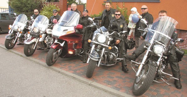 Chapter Knights Riders w Lęborku zrzesza obecnie dziesięciu członków. Sześciu spośród nich to policjanci. 