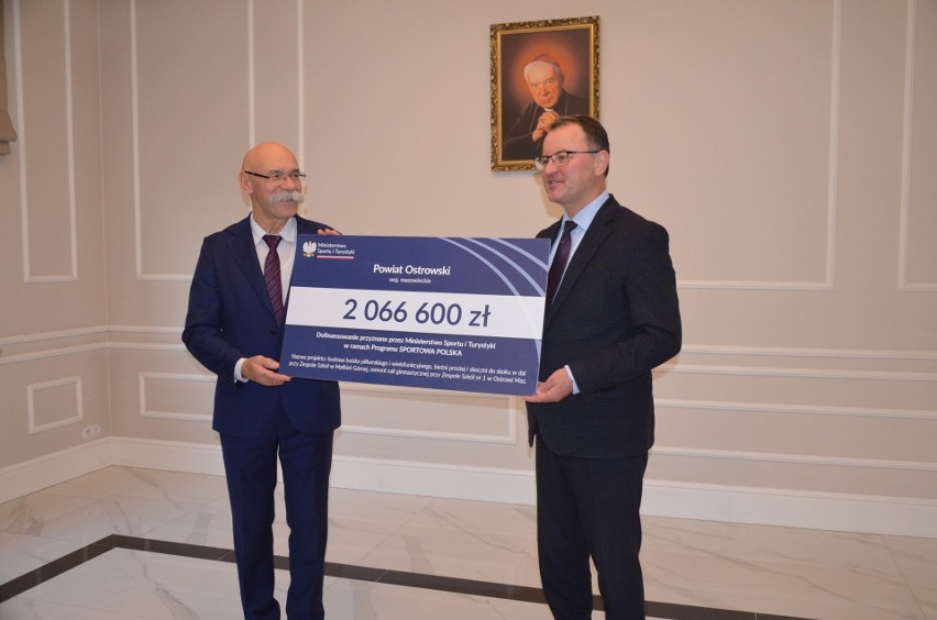 Powiat ostrowski otrzymał dofinansowanie Ministerstwa Sportu i Turystyki na rozbudowę dwóch szkół. 2.11.2022 