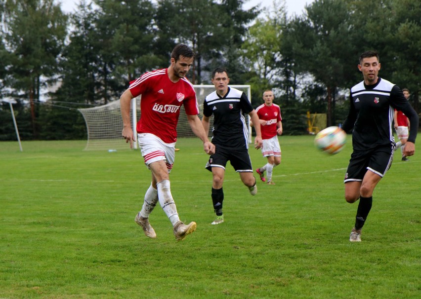 Piast Tuczempy pokonał u siebie KS Wiązownica 1:0....