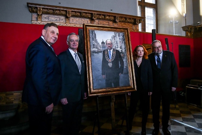 Portrety Pawła Adamowicza trafiły do zbiorów Muzeum Gdańska...