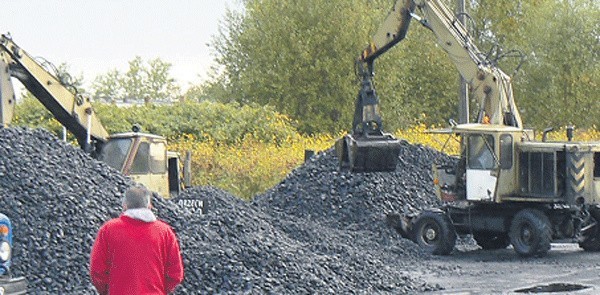 Mieszkańcy obawiają się, że ceny węgla i koksu jeszcze pójdą w górę, mimo że jak mówią dawno już przekroczyły granice zdrowego rozsądku.