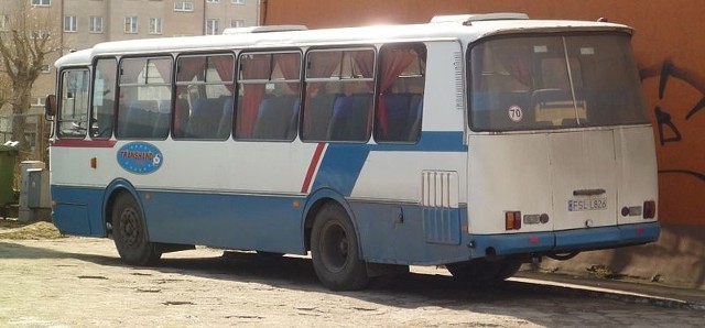 Kierowca musiał jechać w trasę zdezelowanym autobusem