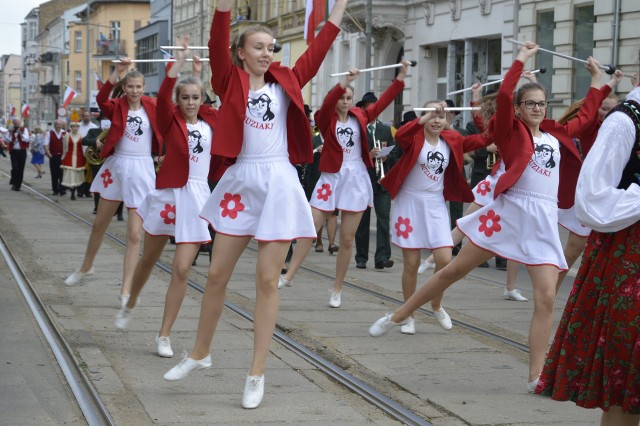 Po kompozytorze w Gorzowie są dwa znaczne ślady. Pierwszy to dom przy ul. Kosynierów Gdyńskich. Jest na nim pamiątkowa tablica, która została uroczyście odsłonięta w maju 2007 r. podczas Międzynarodowych Spotkań Orkiestr Dętych. Drugi ślad to właśnie te spotkania, a w zasadzie kolorowy, głośny festiwal, który co roku ściąga do Gorzowa orkiestry z różnych krajów. Grają m.in. „Alte Kameraden”.