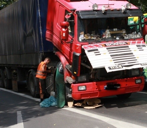 Ciężarówka zepsuła się na ul. Wiejskiej w Słupsku