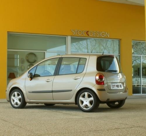 Fot. Renault: Modus napędzany silnikiem 1,2 l o mocy 75 KM...