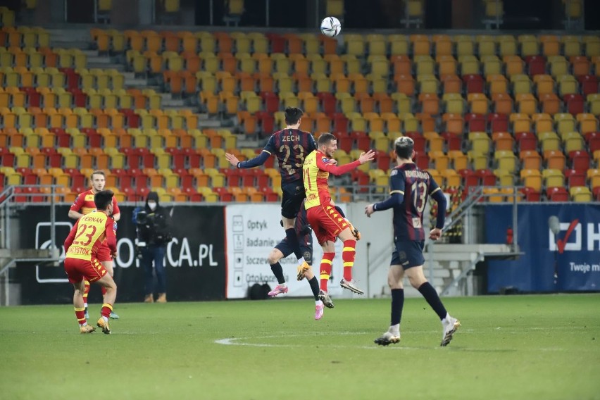 Jagiellonia przegrała z Pogonią 0:1. To trzeci z rzędu mecz...