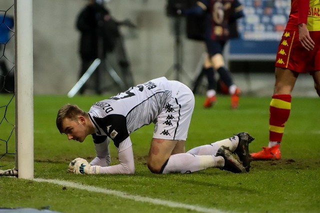 Jagiellonia przegrała z Pogonią 0:1. To trzeci z rzędu mecz Żółto-Czerwonych bez punktu i bez gola.