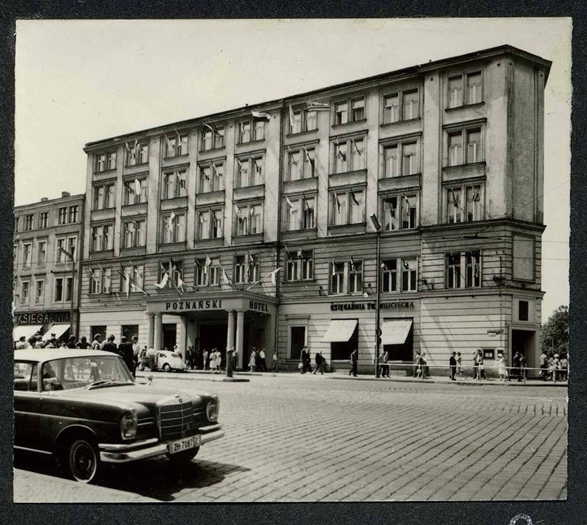 Fotografia hotelu Rzymskiego z lat 60, wówczas noszącego...