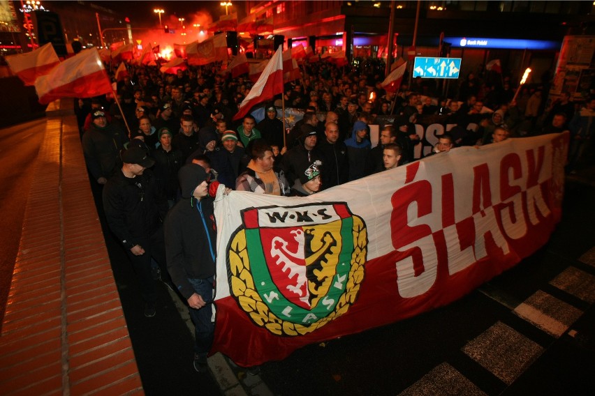 W marszu narodowców we Wrocławiu uczestniczyło ok. 8 tys....