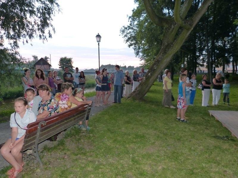 Potańcówka w parku w Staszowie