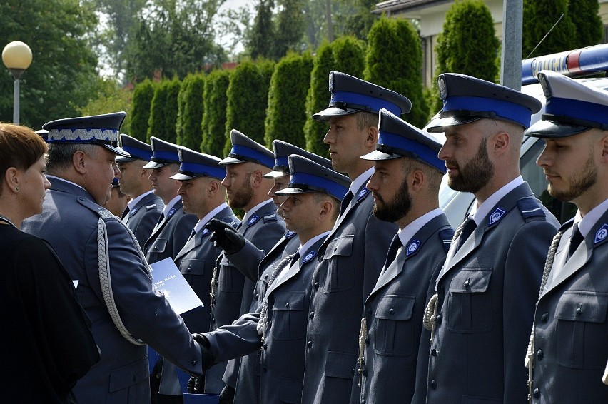 Gorlice. Święto policji, wręczono awanse i podziękowano za ciężką służbę [ZDJĘCIA]