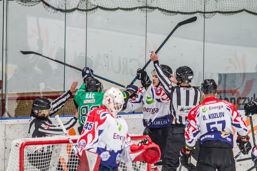 W Polskiej Hokej Lidze torunianie liczą na poprawkę. Mecze można oglądać online