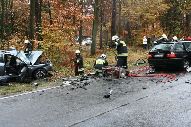 Wypadek na trasie Opole-Kluczbork. Zginely dwie osoby.