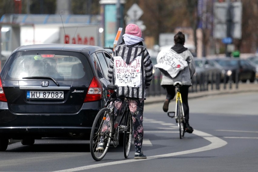 14.04.2020 Warszawa - Ogólnopolski strajk kobiet przeciwko...