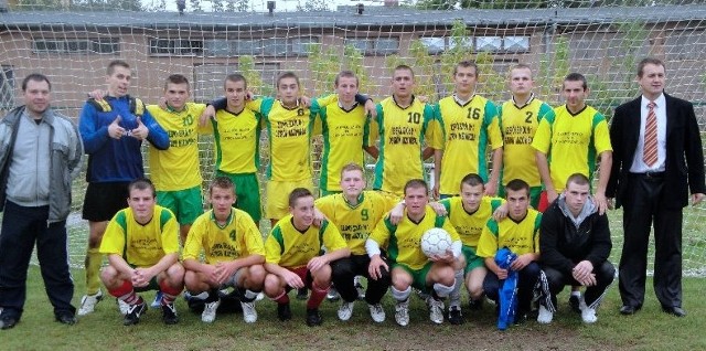 Jedną z lepszych drużyn rozgrywek jest zespół z Zespołu Szkół nr 1 w Ostrowi Mazowieckiej - "Rubinka"
