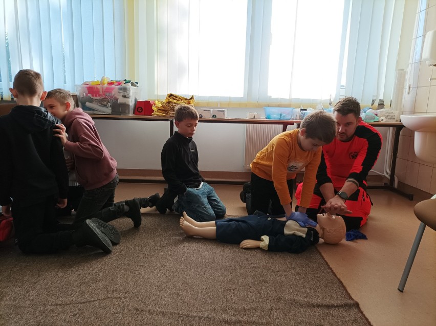 Dziecko też może uratować komuś życie. Dzień Otwarty Ośrodka Szkoleniowego Wojewódzkiego Pogotowia Ratunkowego w Lublinie