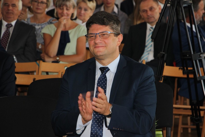 Co obiecują kandydaci na prezydenta Pabianic? PiS kontra Koalicyjny Klub Radnych
