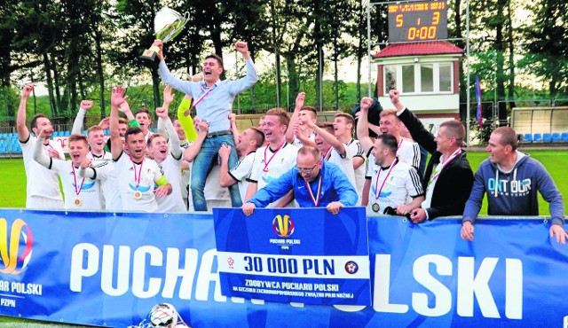 Tak przed rokiem z wygranej w regionalnym Pucharze Polski cieszyli się piłkarze MKP Szczecinek