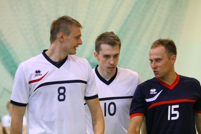 Siatkarze Zaksy (od lewej): Jurij Gladyr, nowy w drużynie Wojciech Ferens i Piotr Gacek.