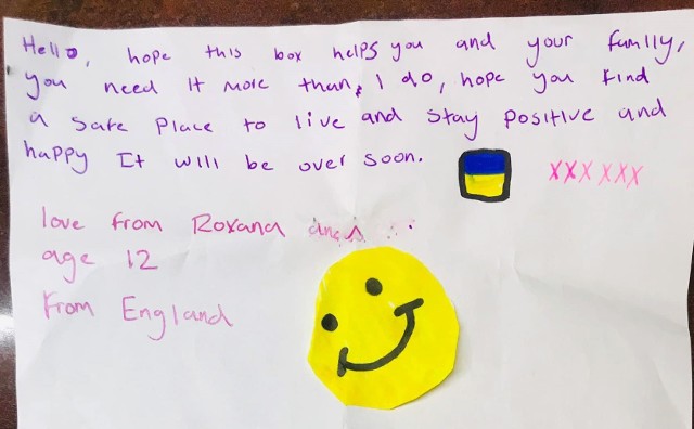 Do paczek z pomocą dla Ukraińców dzieci dołączają listy. Na jeden z nich, 12-lentiej Roksany z Anglii (na fot) odpowiedzieli uczniowie z Medyki.
