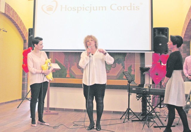 Wczoraj katowickie hospicjum Cordis zostało nagrodzone przez Kapsydę Kobro, prezes fundacji Rack'n'Roll certyfikatem HoSpa