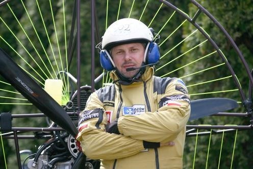 Piotr Krupa chce przelecieć na motoparalotni z Bieszczad do Świnoujścia.