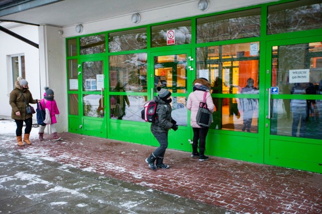 „Aktywny powrót do szkół”. Rząd szykuje się na ponowne rozpoczęcie nauki stacjonarnej