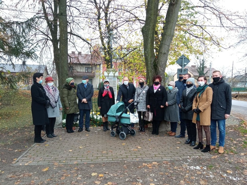 Gmina Słupia cała w kwiatach. 1350 chryzantem trafiło do...