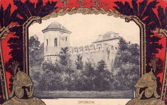 7 stycznia 1411 r. wojewoda łęczycki Mikołaj z Oporowa (miejscowość w pow. kutnowskim), został, obok wybitnych dostojników świeckich i kościelnych członkiem 6-osobowej komisji, która przedłużyła w Toruniu rozejm z Krzyżakami do wschodu słońca 14 stycznia. Na zdjęciu zamek w Oporowie. Od tej pory znaczenie rodu Oporowskich bardzo wzrosło.