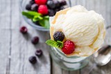Włoskie gelato jak z lodziarni. Poznaj przepis na lody idealne na upały. Zdradzamy tajniki fenomenalnego deseru