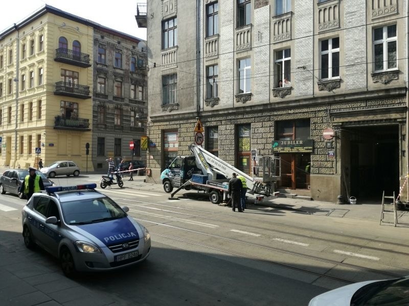 Zerwany kabel zablokował tramwaje na rogu ul. Gdańskiej i ul. 1 Maja [zdjęcia]