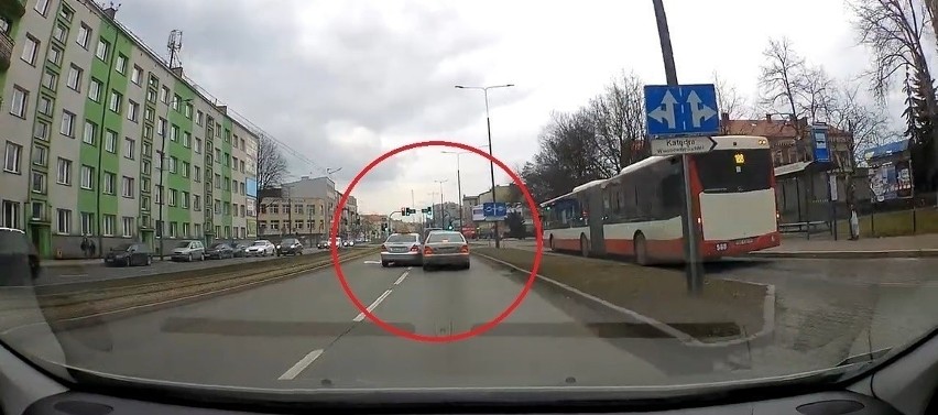 Agresywny taksówkarz z Sosnowca dostał mandat, ale licencji na taksówkę nie straci