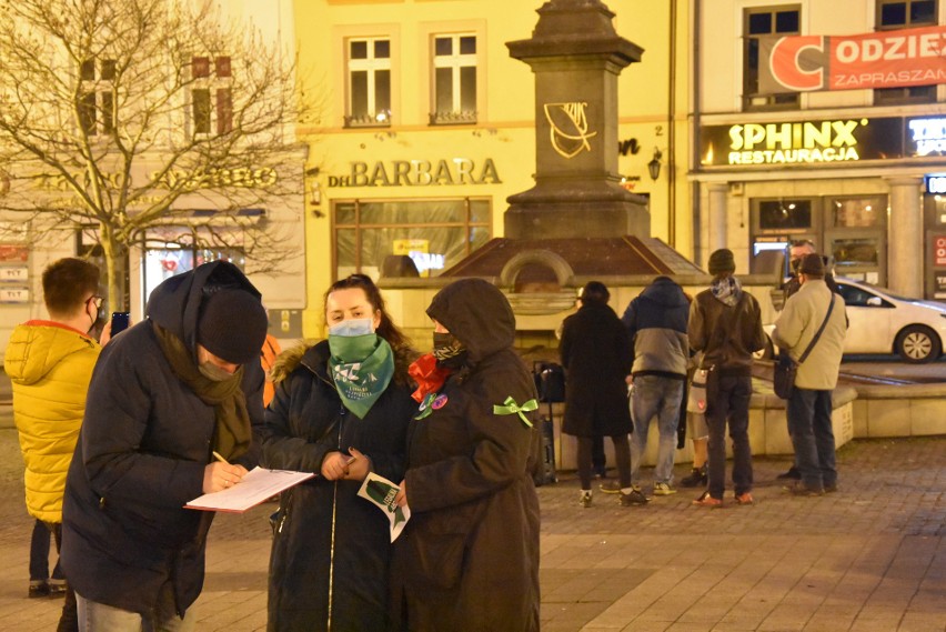 Rybnik z Rondem Praw Kobiet? Na rynku zbierano podpisy za...