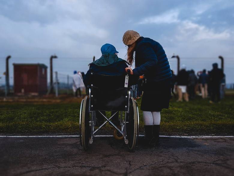 "500+ dla niesamodzielnych" to okazja także dla seniorów na...