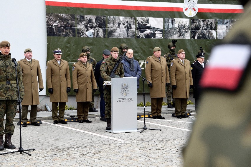 Przysięga wojskowa na zakończenie projektu "Ferie z Wojskami Obrony Terytorialnej". Zobacz zdjęcia