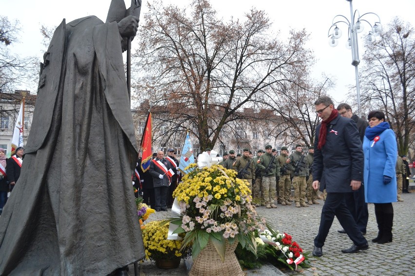 Święto Niepodległości w Częstochowie. Msza święta w Archikatedrze i marsz aleją NMP [ZDJĘCIA]