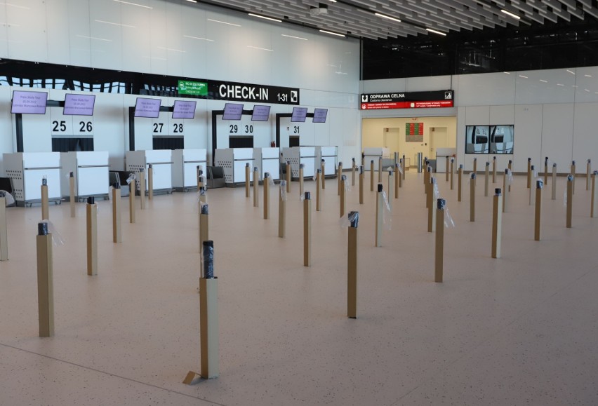 Jak wygląda terminal na radomskim lotnisku? Zobaczcie na...