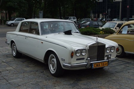 Rolls Royce - nie dość, że zabytkowy, to jeszcze piękny...
