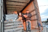 Tir pełen warzyw, owoców i pieczywa wyjechał z Łukawy w gminie Wilczyce na Ukrainę. Dary zebrano w kilka godzin   