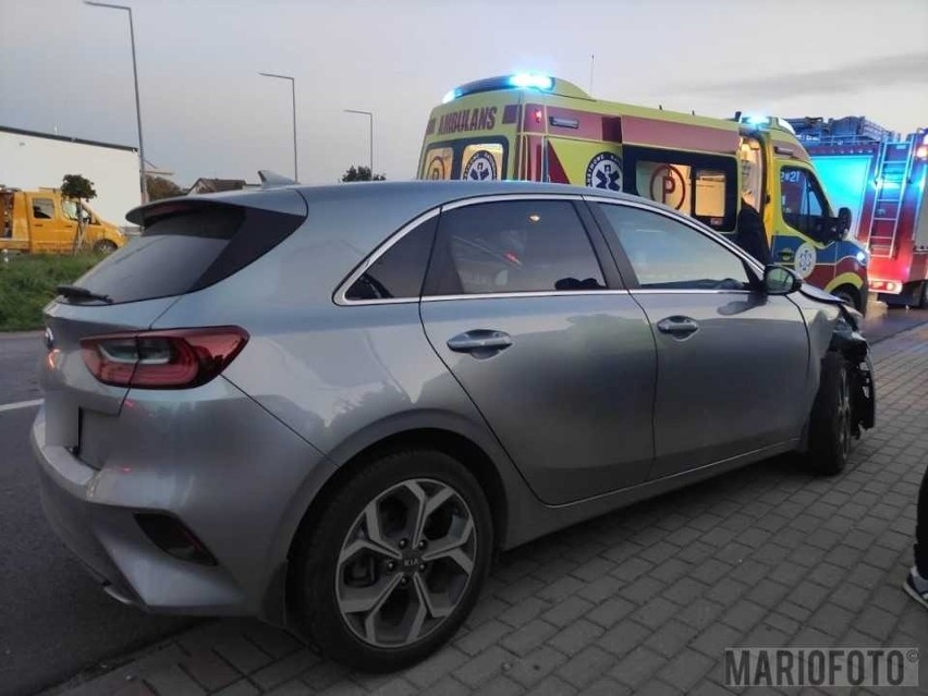 Zderzenie dwóch samochodów w Opolu-Chmielowicach.