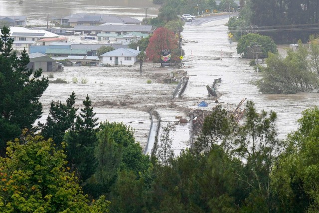 Liczne powodzie nawiedziły Wyspę Północną w Nowej Zelandii po przejściu cyklonu Gabrielle