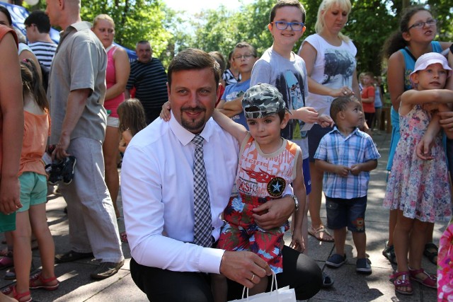 Prezydenta Siemianowic Rafała Piecha często można spotkać fotografującego się z mieszkańcami miasta, którym zarządza