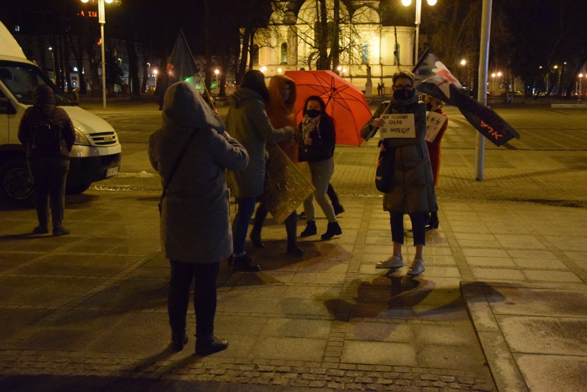 Strajk kobiet na Placu Biegańskiego w Częstochowie, 26...