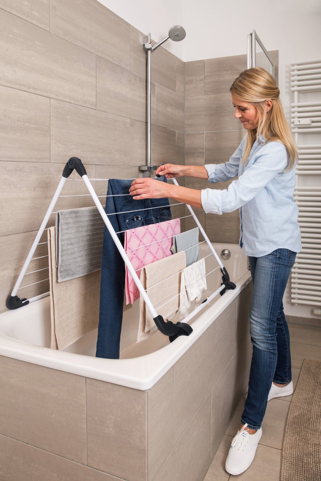 Jak suszyć pranie w mieszkaniu. Poradnik | RegioDom