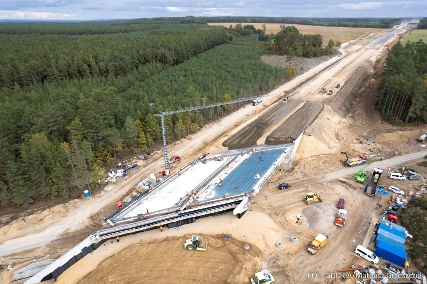 Ponad 850 milionów złotych z Unii Europejskiej na budowę trasy S11 [ZDJĘCIA]